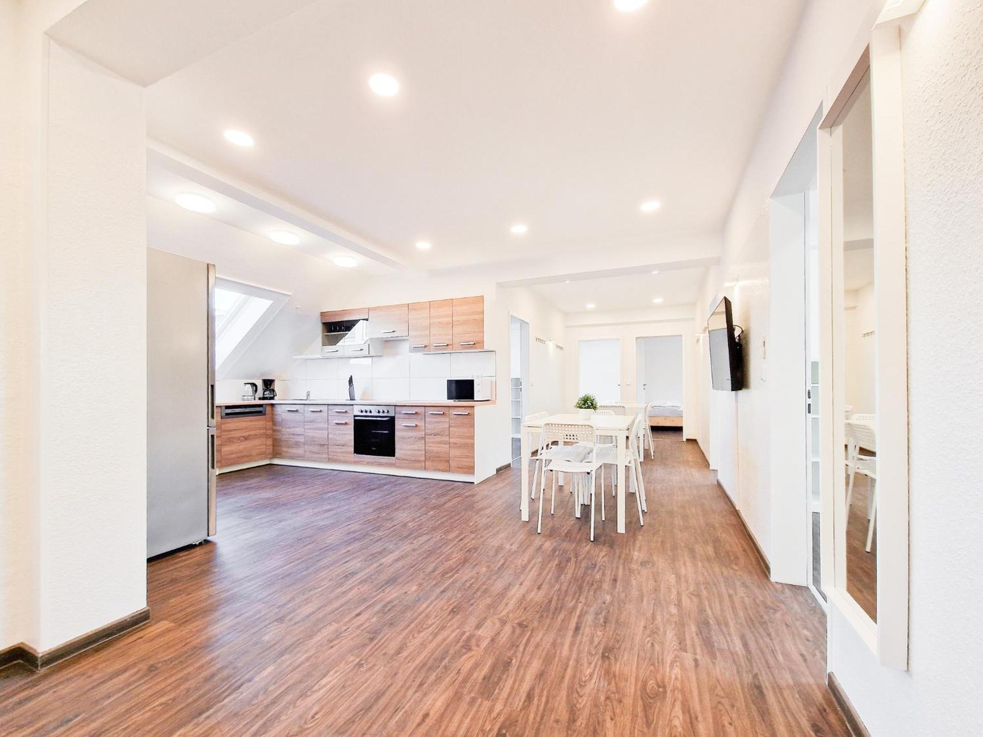 Tolstov - Center With 5 - 10 Min Messe Dus Apartment *