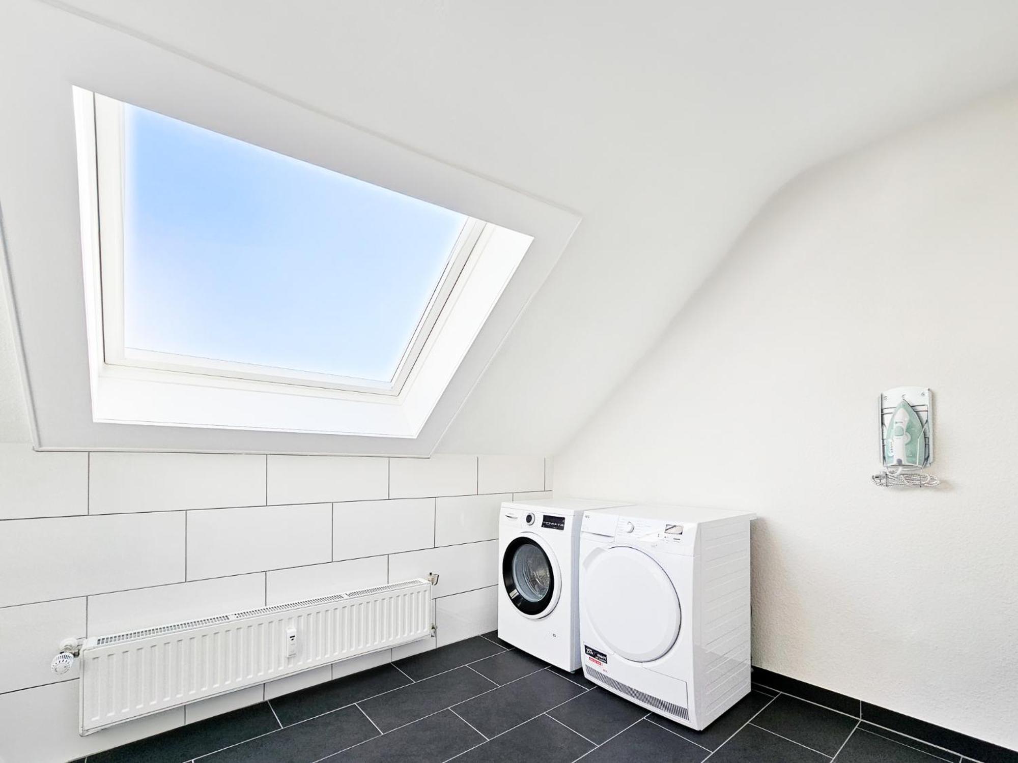 Tolstov - Center With 5 - 10 Min Messe Dus Apartment