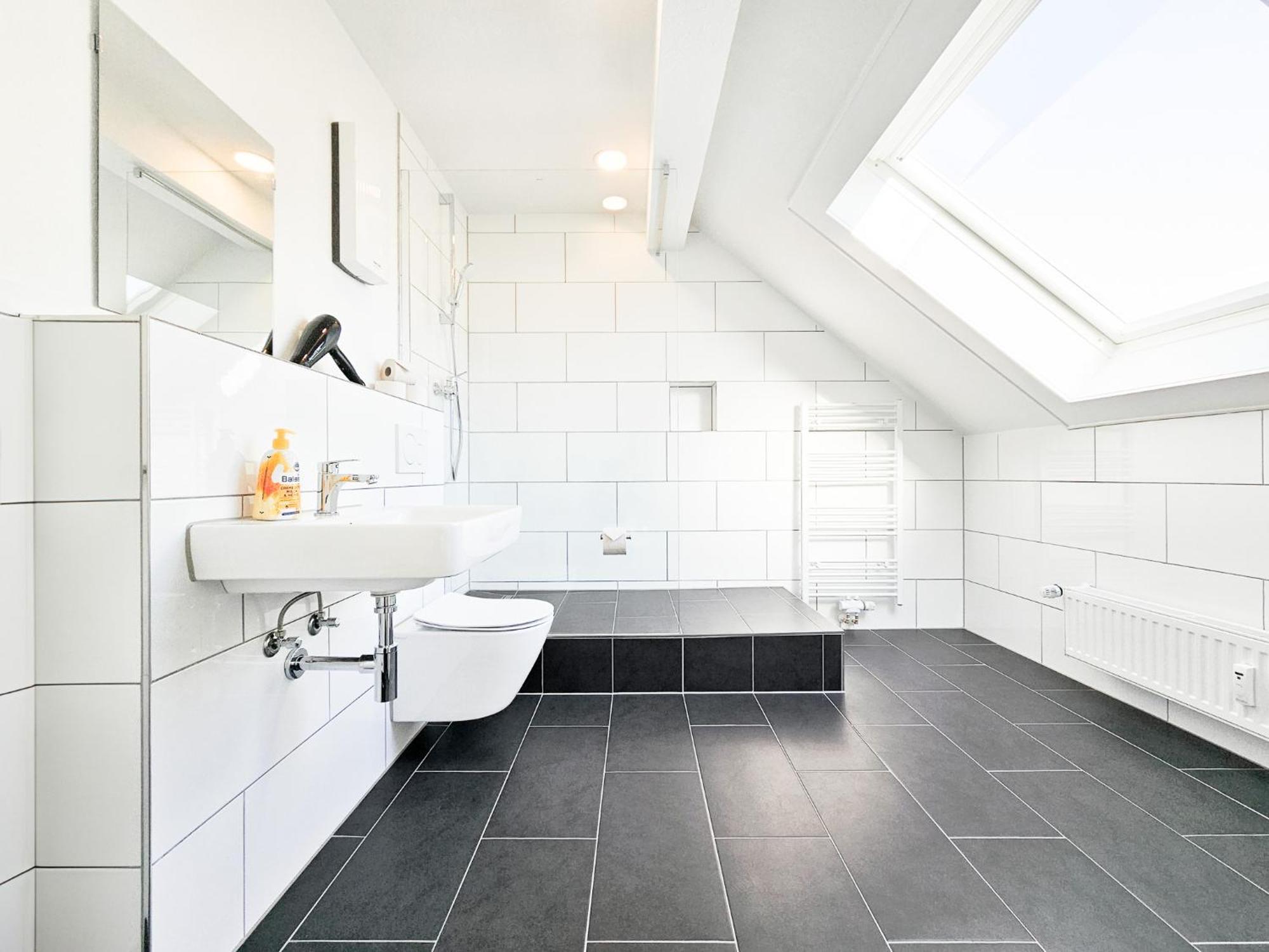 Tolstov - Center With 5 - 10 Min Messe Dus Apartment