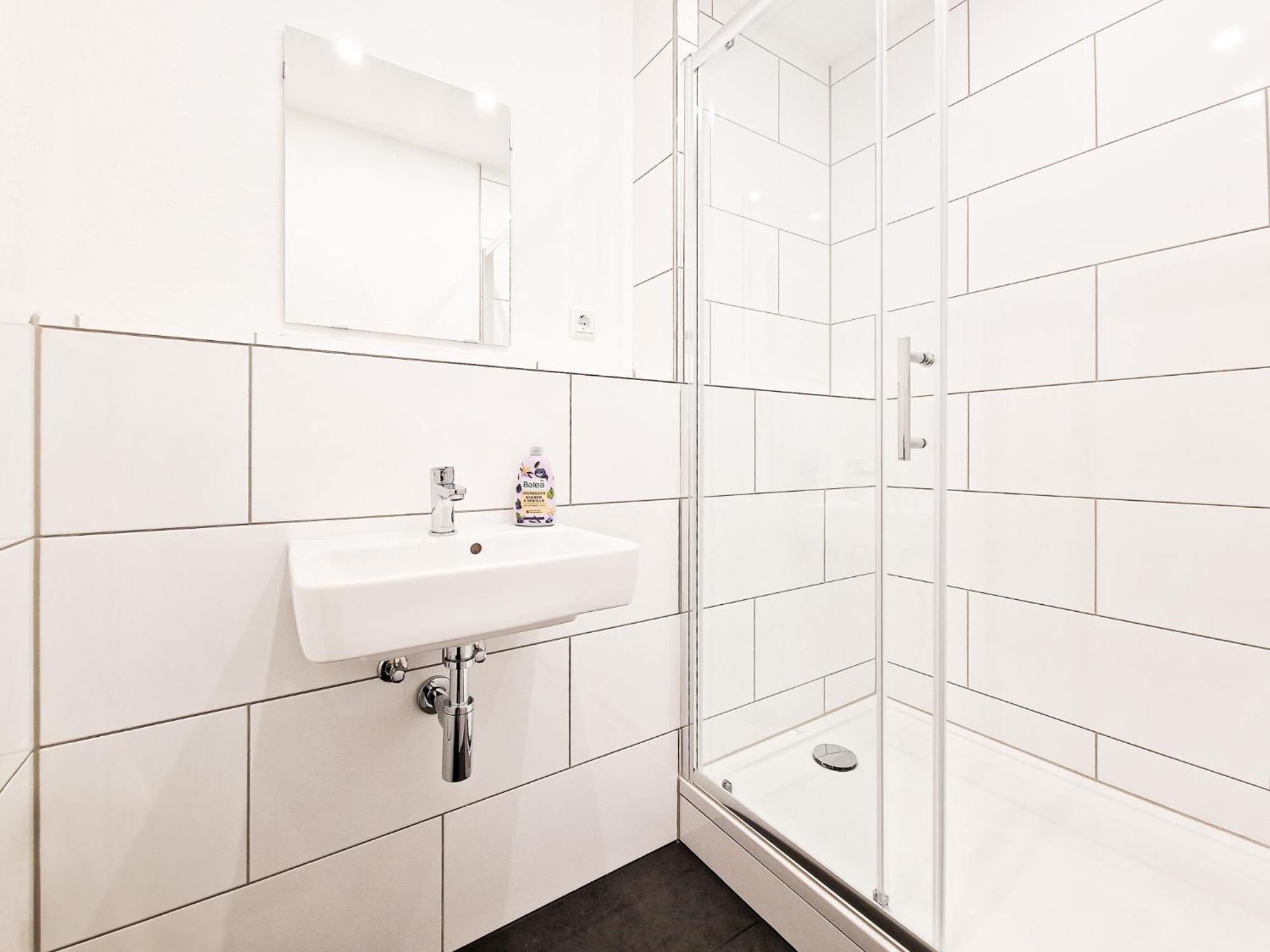 Tolstov - Center With 5 - 10 Min Messe Dus Apartment