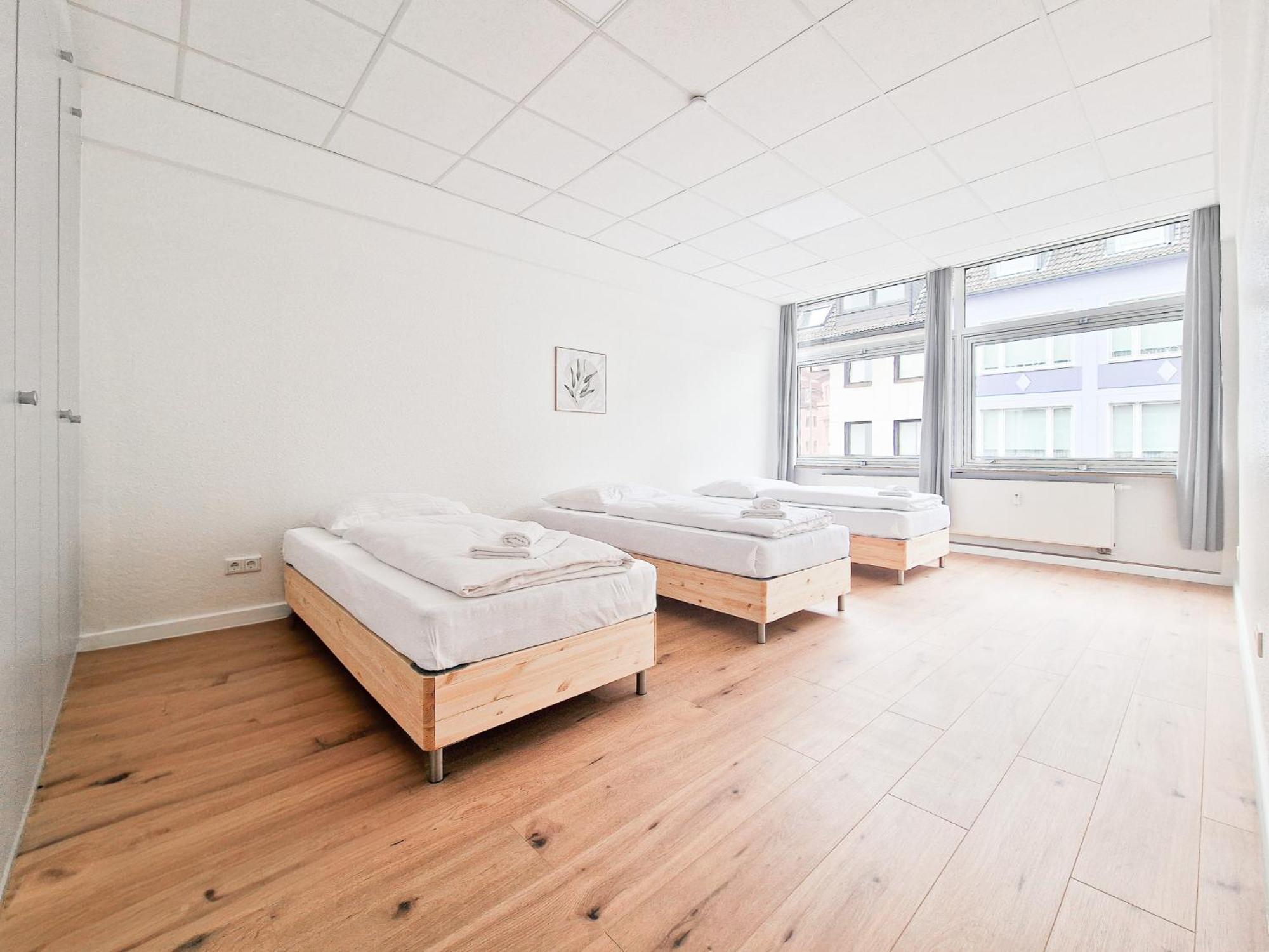 Apartment Tolstov - Center With 5 - 10 Min Messe Dus Düsseldorf