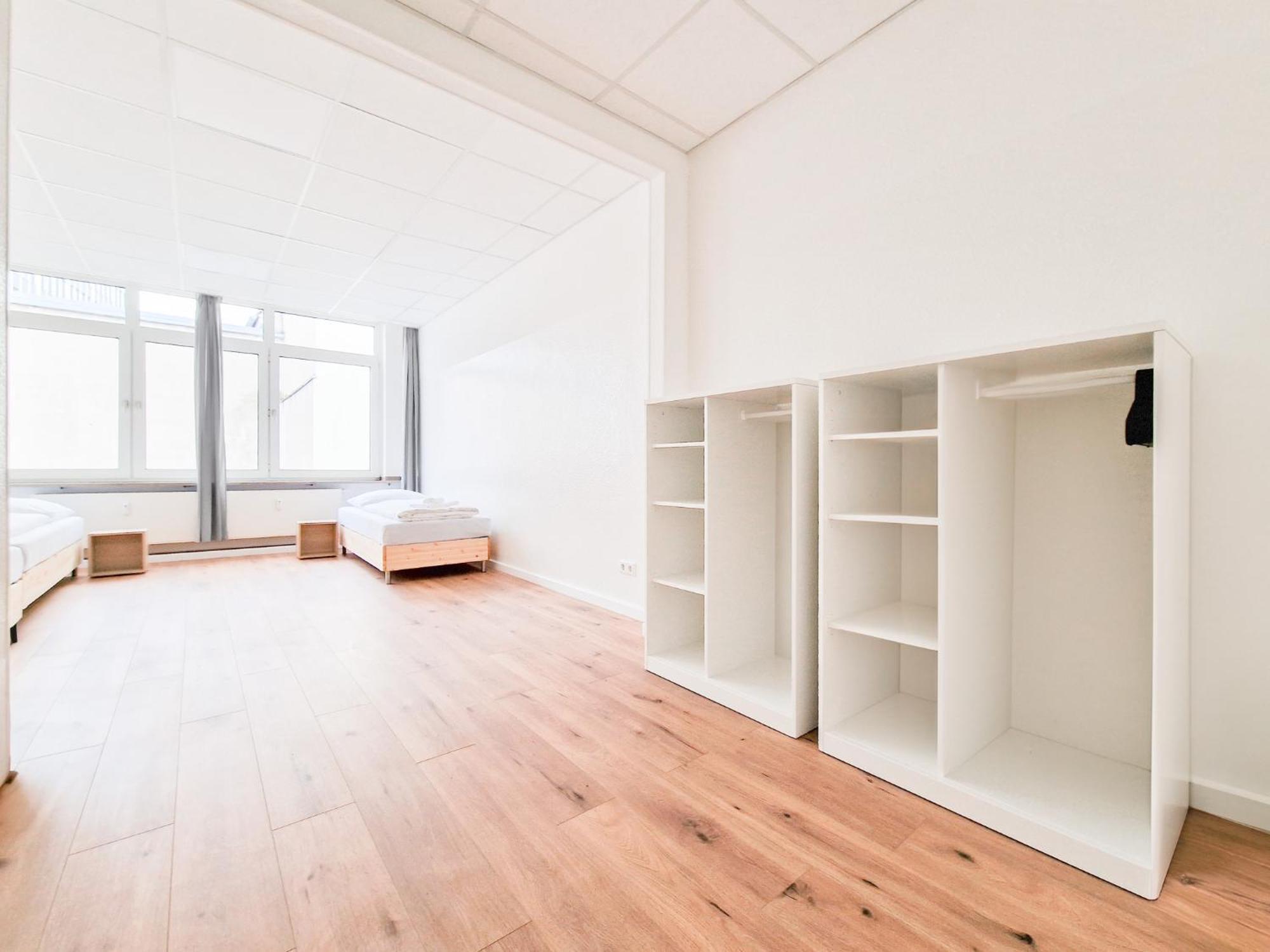 Tolstov - Center With 5 - 10 Min Messe Dus Apartment