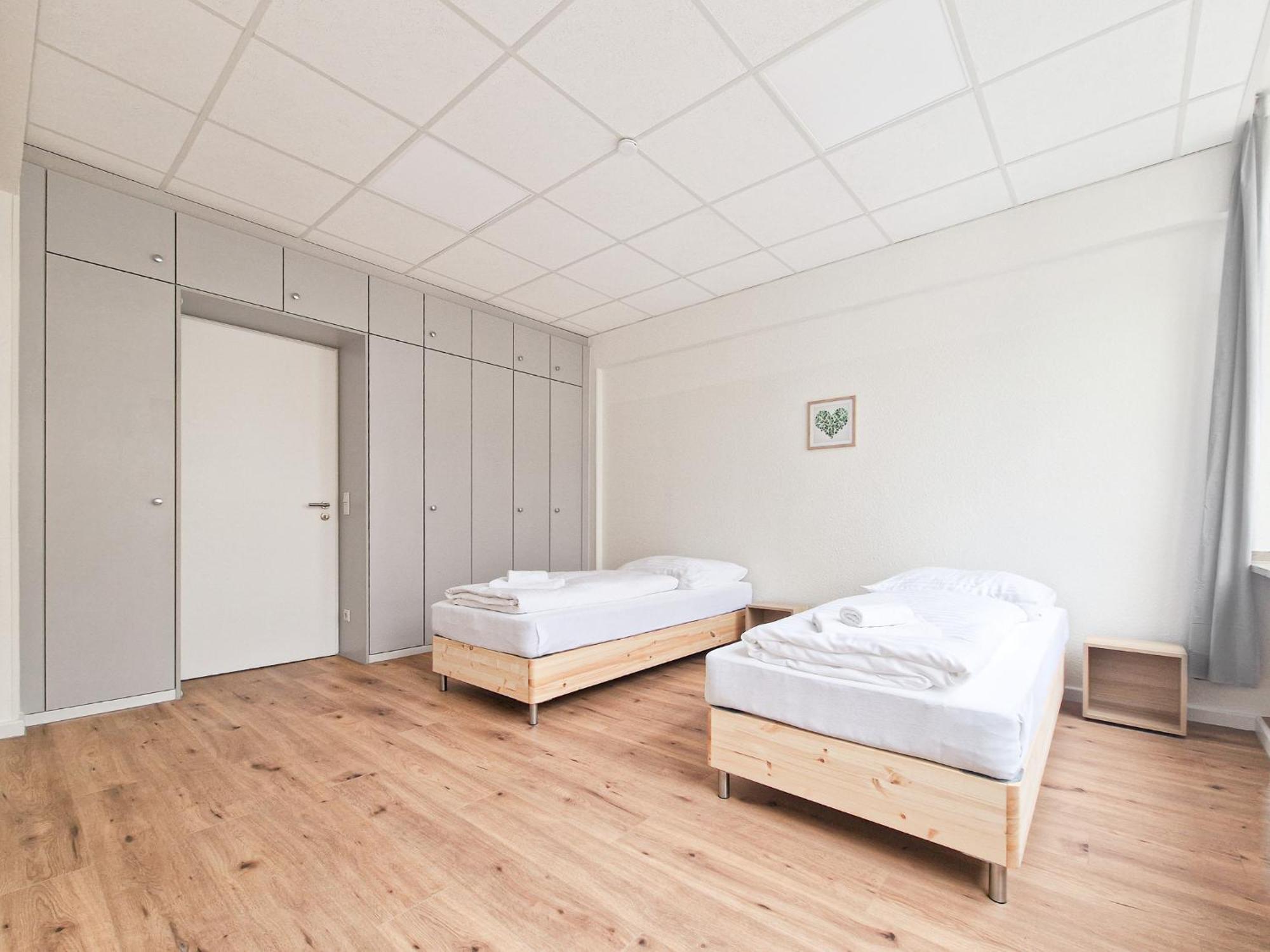 Apartment Tolstov - Center With 5 - 10 Min Messe Dus